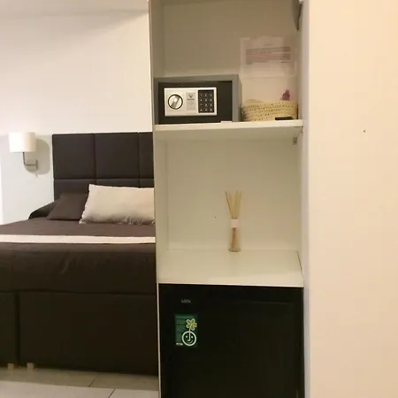 Ape 4*